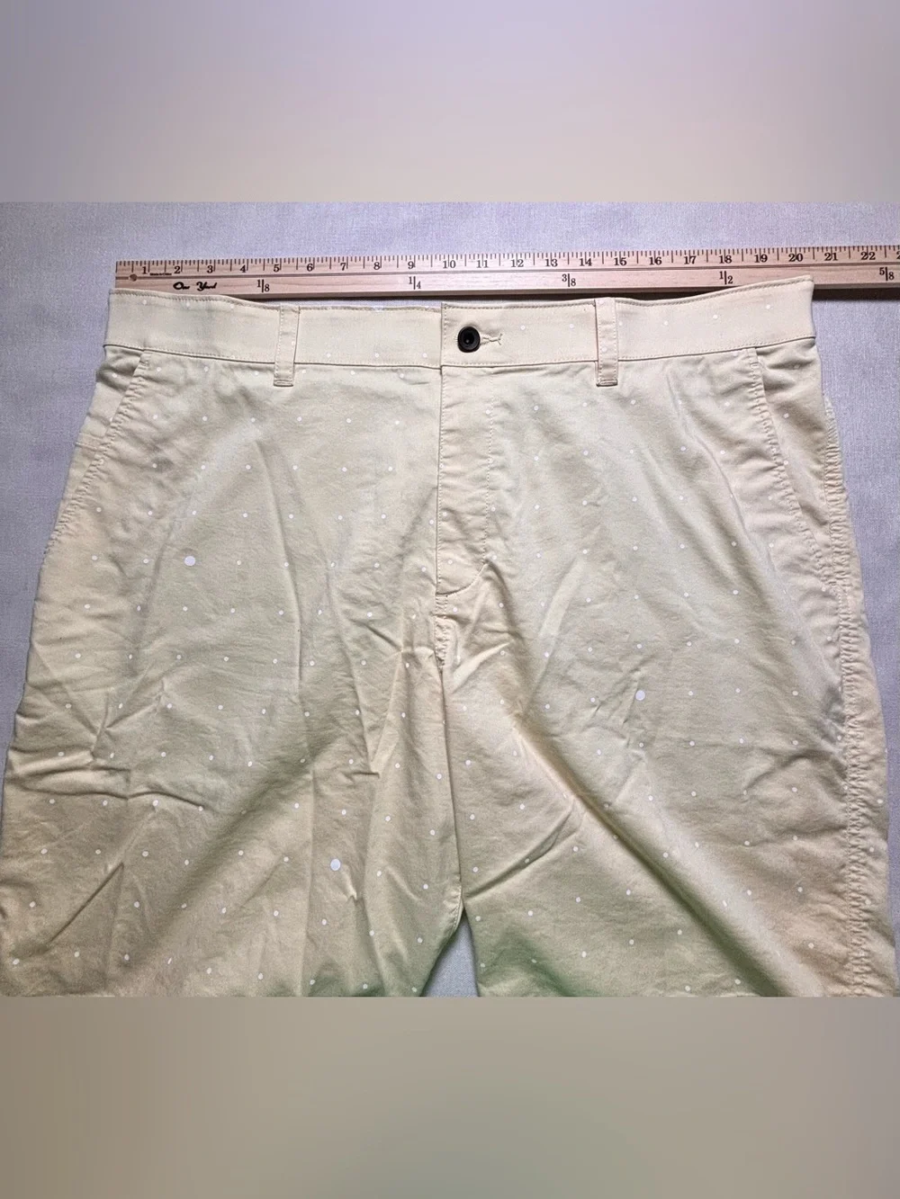 Nike Golf Dri-FIT UV Chino Dot Shorts Lemon Drop Size 40 Stretch #499